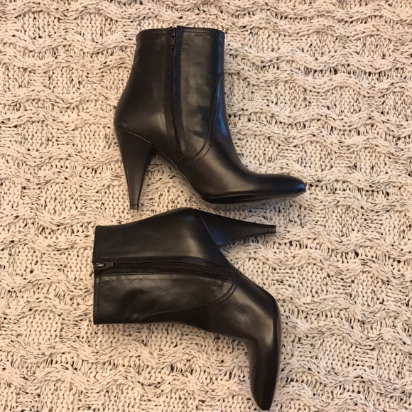 Lumiani Chocolate Brown Leather Ankle Boots.